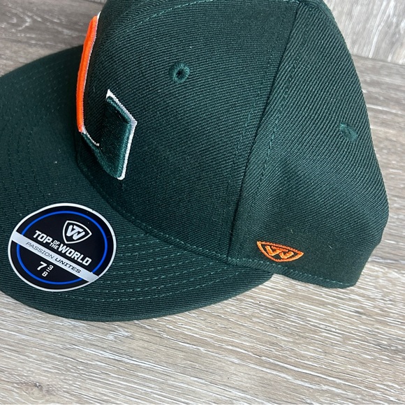 University of Miami Fitted Hat 7 3/8 NWT | Top of the World Green Cap | NCAA - Picture 3 of 6